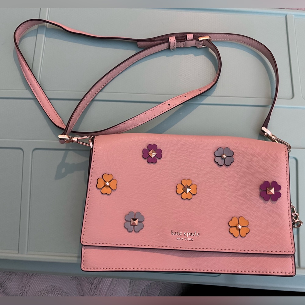Kate Spade Cameron Spade Flower Appliqué Convertible Crossbody - Picture 5 of 8